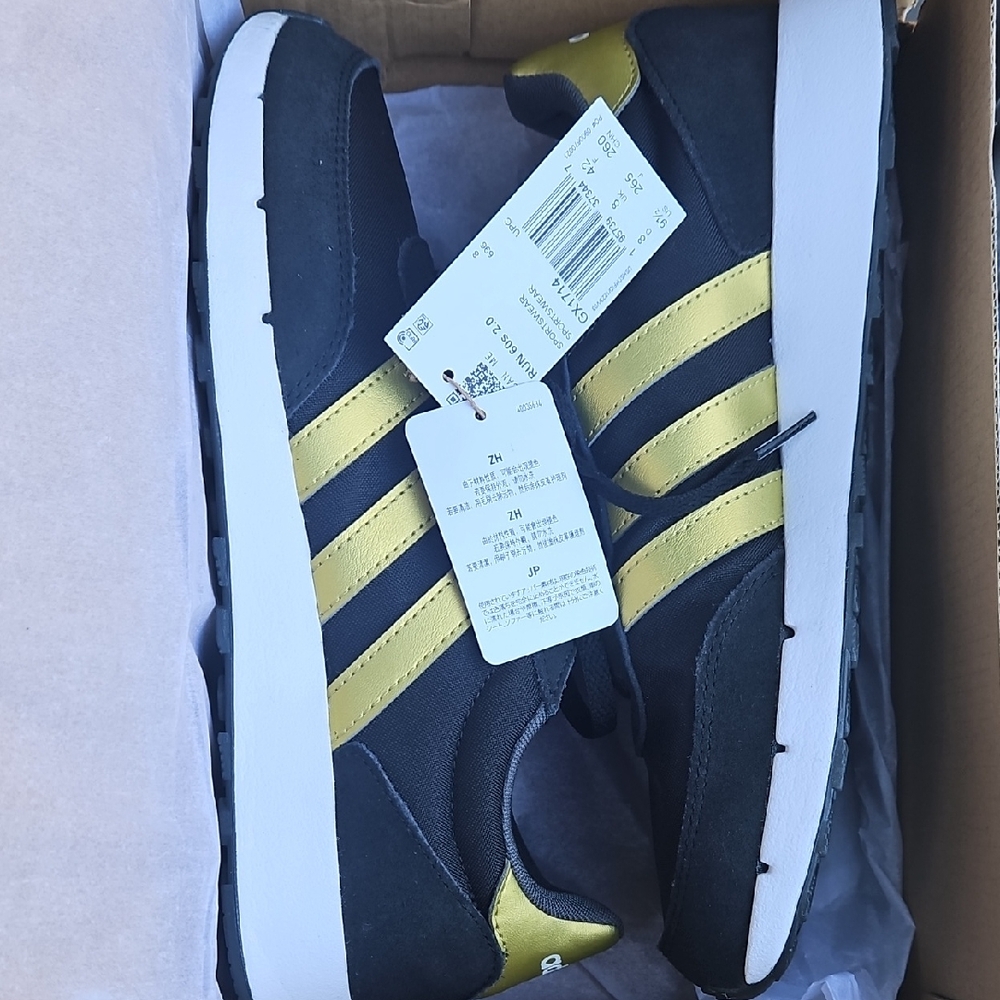 Adidas Women's Sneakers in Black and Gold